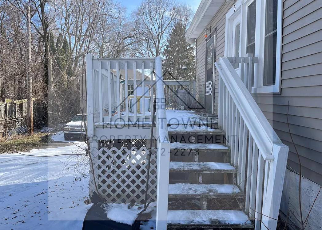 Apartment for rent at 3319 Jewell Ave #2, Lansing, MI 48910