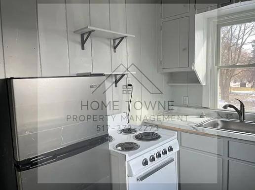 Apartment for rent at 3319 Jewell Ave #2, Lansing, MI 48910