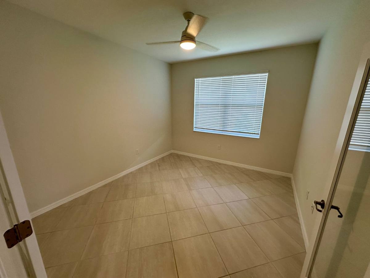 Apartment for rent at 2563 Vine Ave, Naples, FL 34120