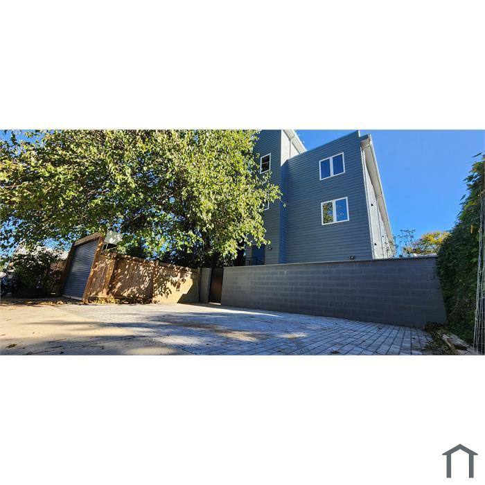 House for rent at 1429 22nd St SE 1, Washington, DC 20020