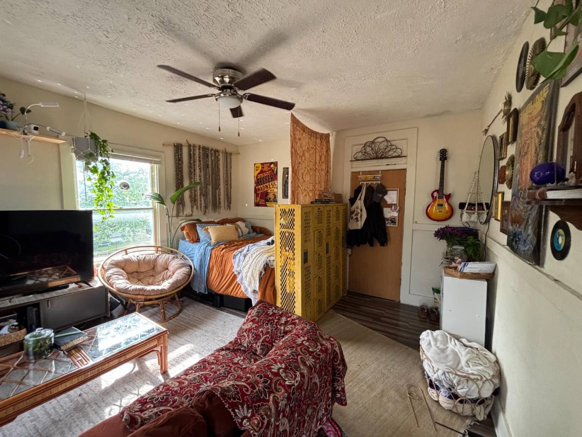 Apartment for rent at 707 S 17th St #3, Terre Haute, IN 47807
