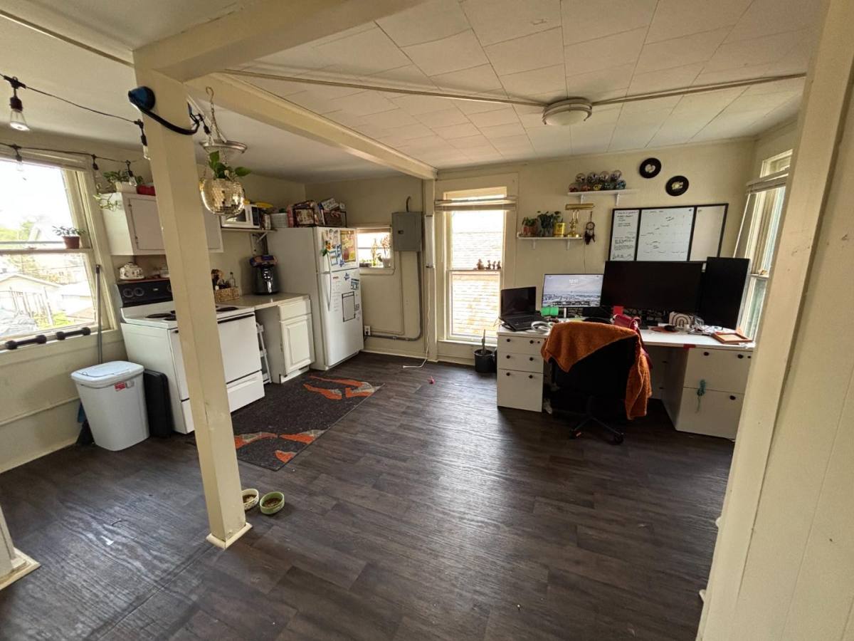 Apartment for rent at 707 S 17th St #3, Terre Haute, IN 47807