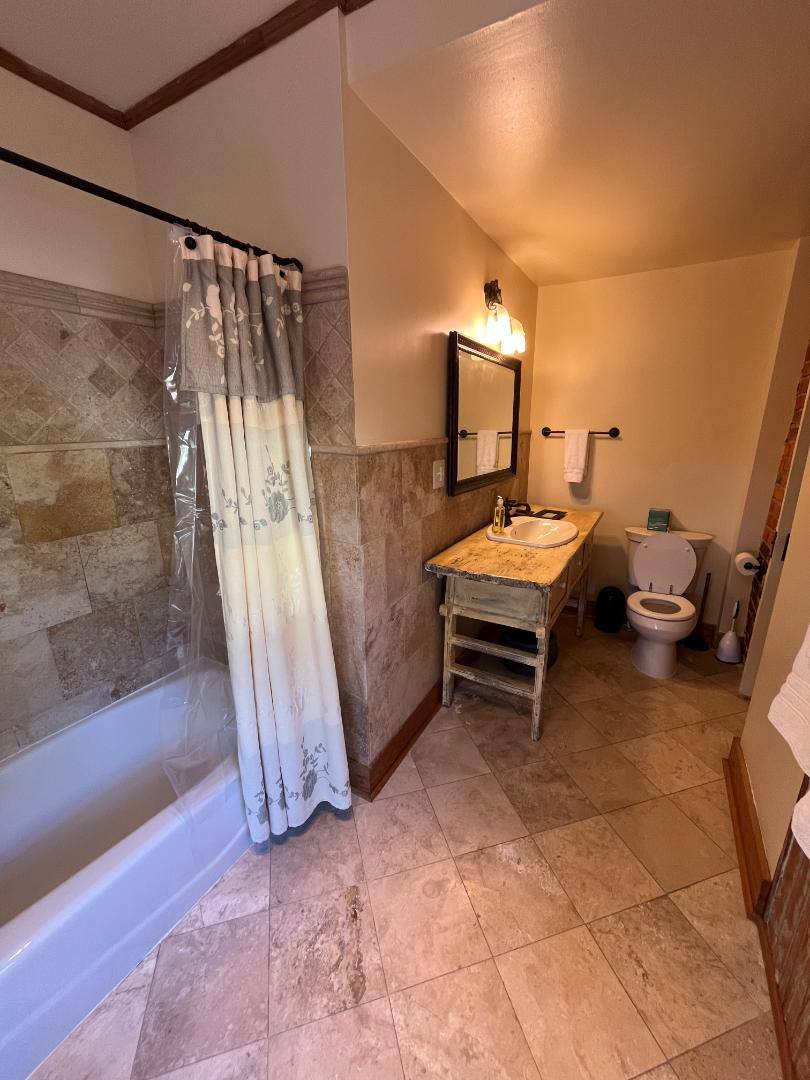 Apartment for rent at 147 E Chestnut St #4, Asheville, NC 28801