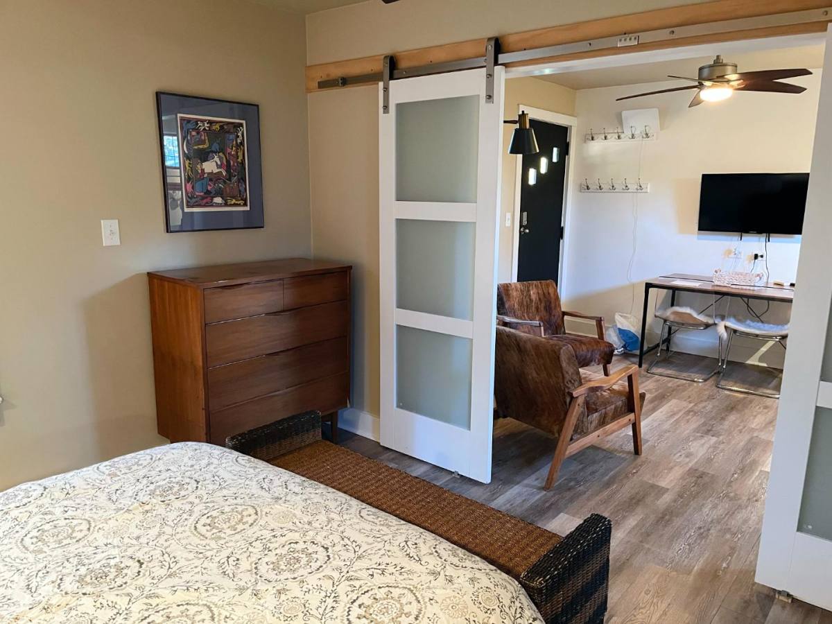 Apartment for rent at 375 Weaverville Rd #2, Asheville, NC 28804