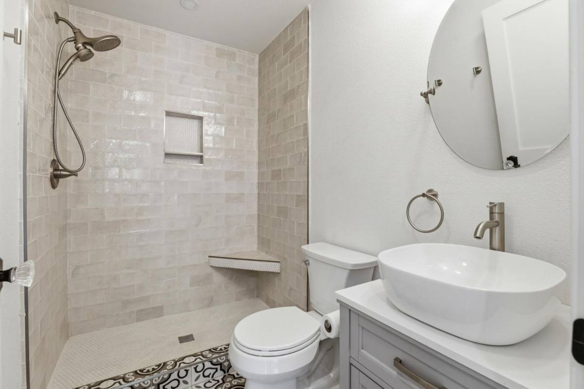 House for rent at 735 W St #ADU, Hollister, CA 95023