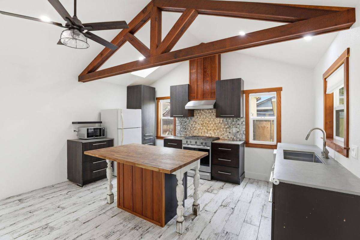 House for rent at 735 W St #ADU, Hollister, CA 95023