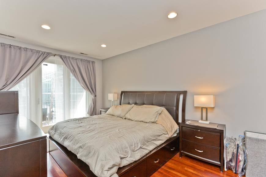 Apartment for rent at 1232 N Milwaukee Ave #3, Chicago, IL 60622