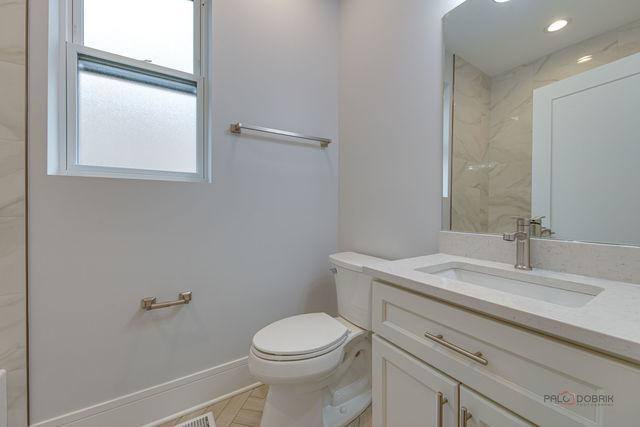 Apartment for rent at 1746 N California #1, Chicago, IL 60647