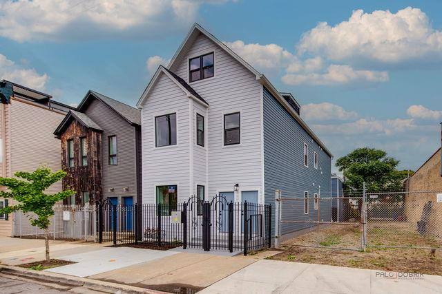 Apartment for rent at 1746 N California #1, Chicago, IL 60647