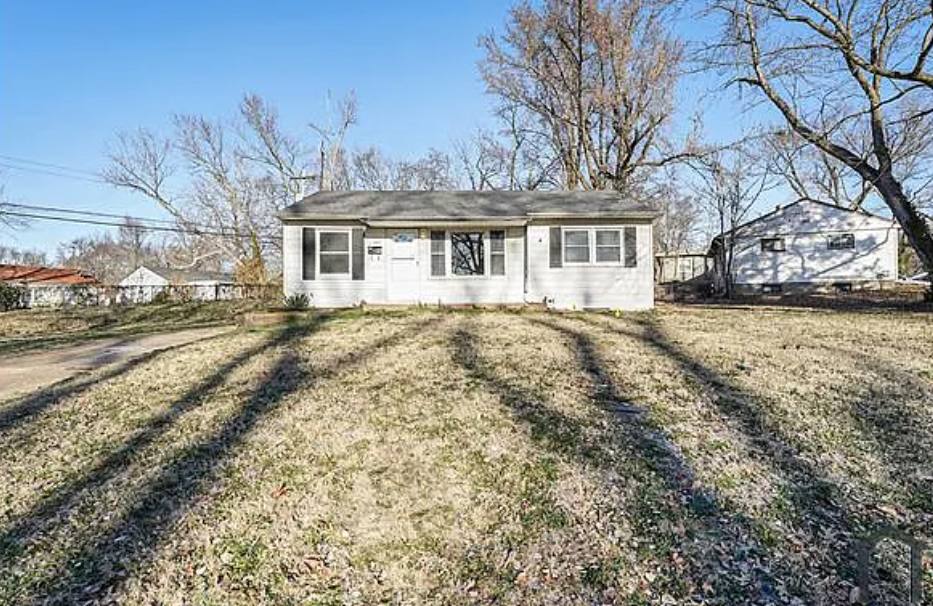 House for rent at 1711 Nemnich Rd, Saint Louis, MO 63136