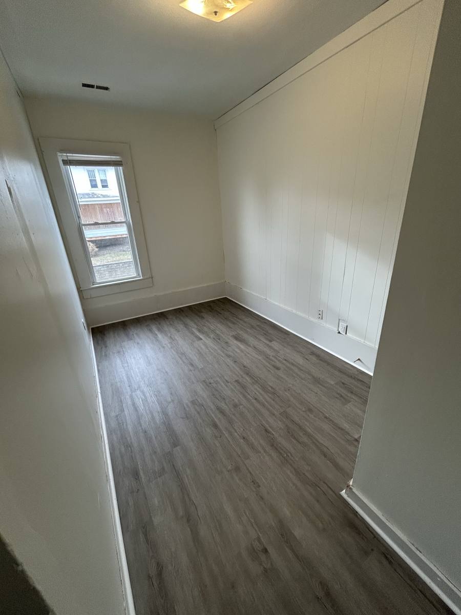 Apartment for rent at 1080 Wilson Ave #1082 1 2, Dubuque, IA 52001