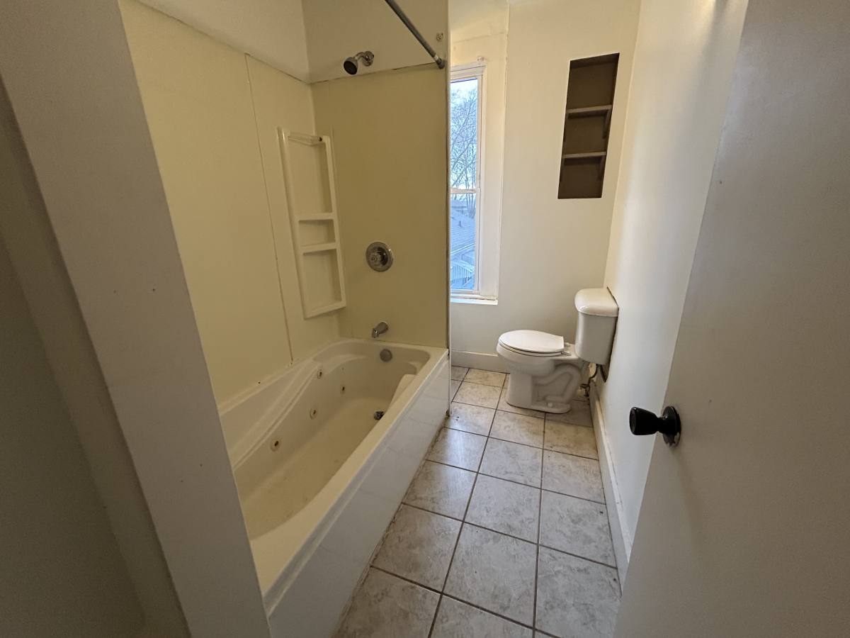 Apartment for rent at 1080 Wilson Ave #1082 1 2, Dubuque, IA 52001