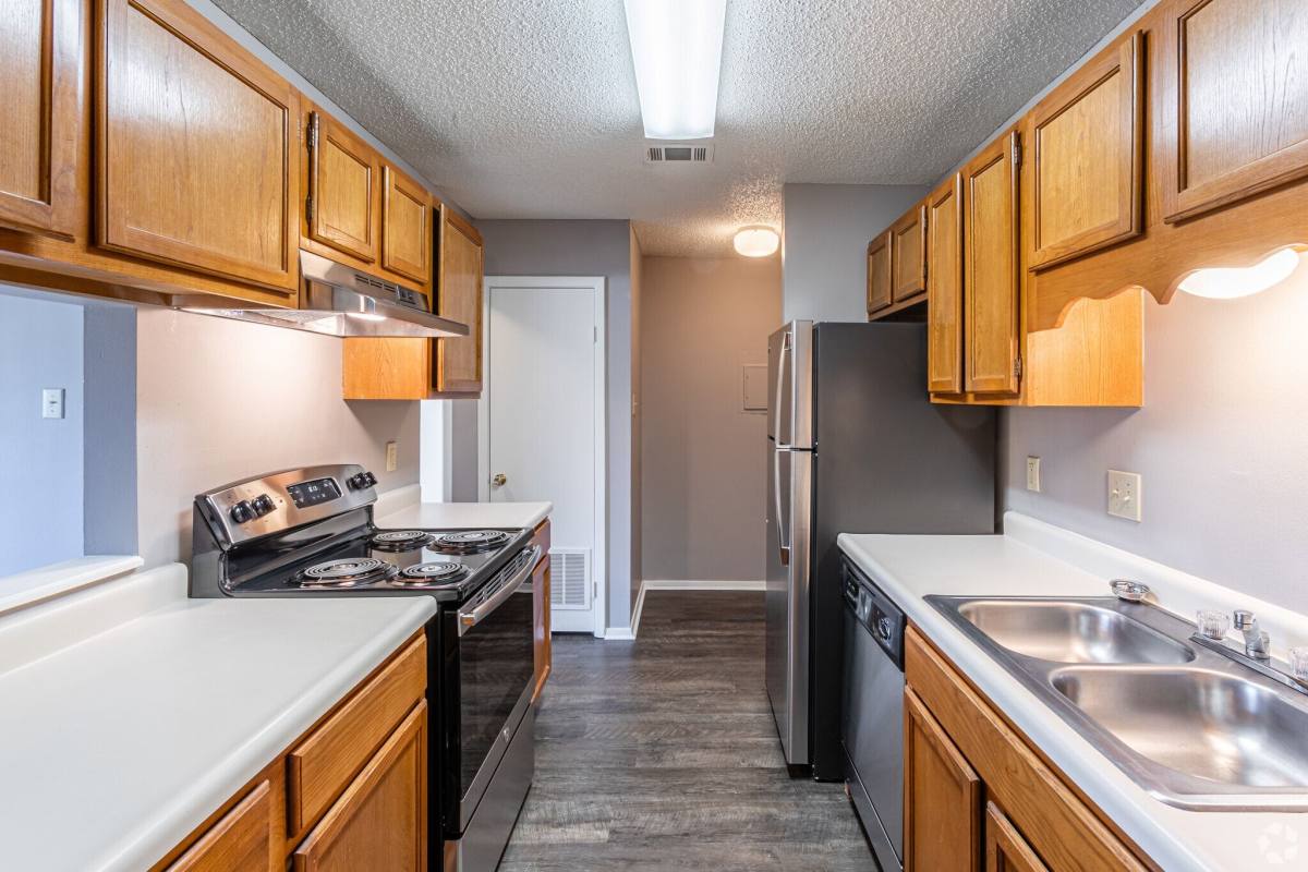 Apartment for rent at Foothills, 2401 Lakeview Rd N, North Little Rock, AR 72116