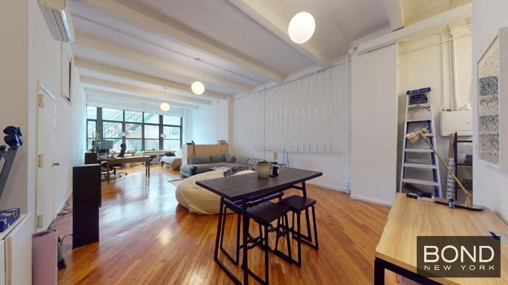 Apartment for rent at 810 Broadway #5R, New York, NY 10003