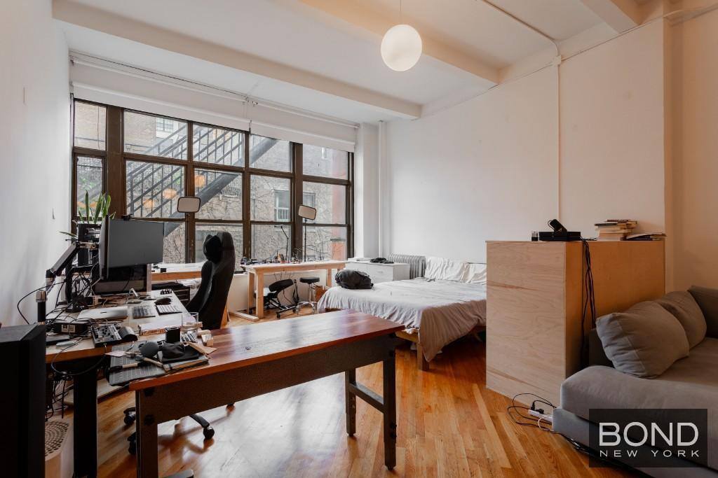 Apartment for rent at 810 Broadway #5R, New York, NY 10003