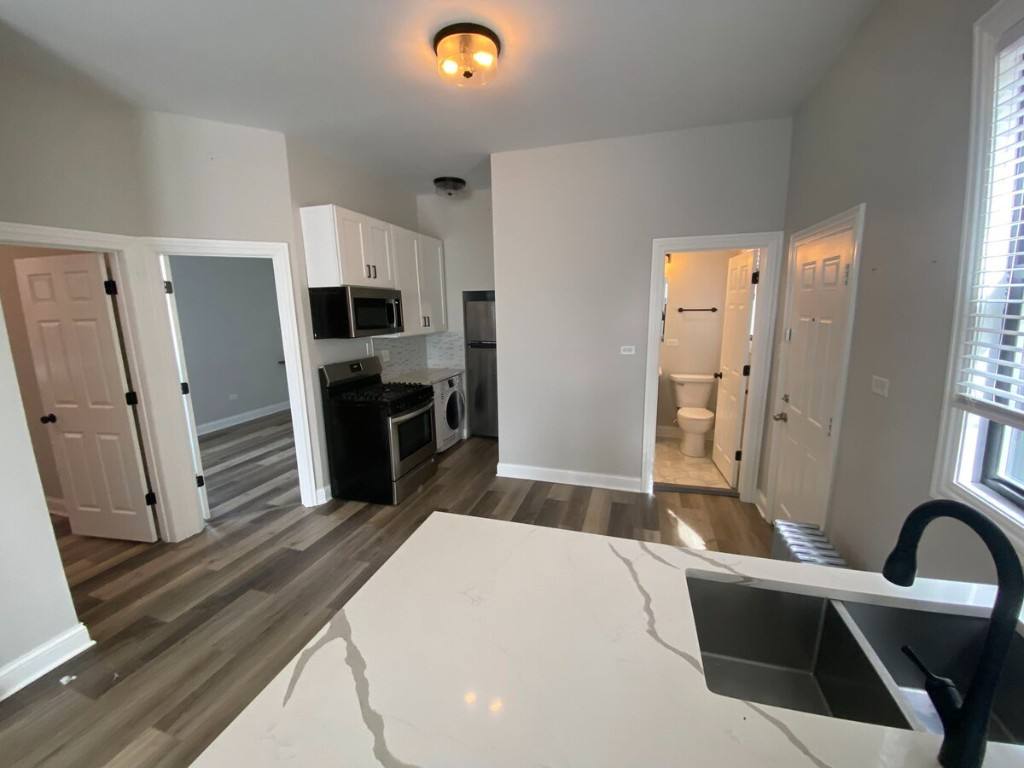 Apartment for rent at 2658 W Huron St #CH, Chicago, IL 60612