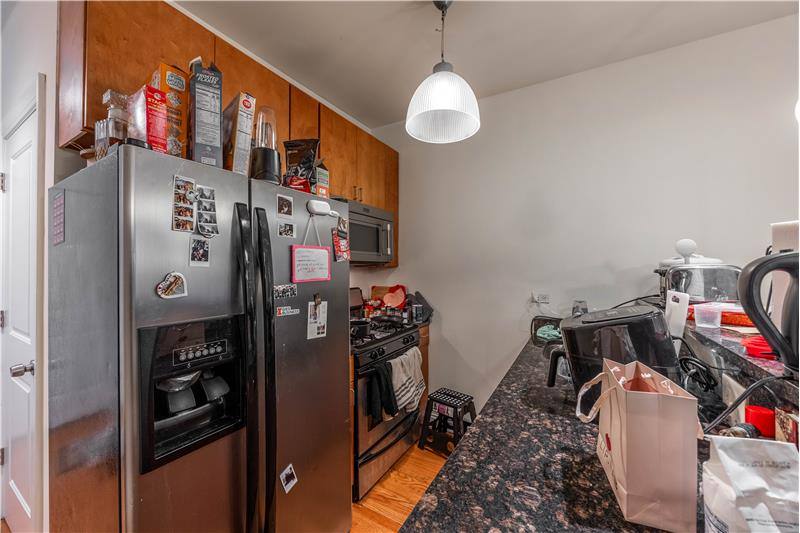Apartment for rent at 1738 W Altgeld #1R, Chicago, IL 60614