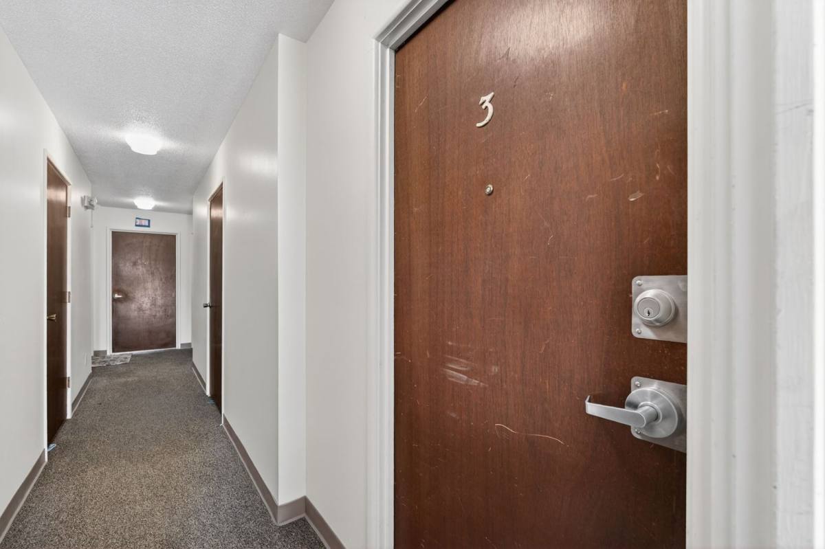 Apartment for rent at 5616 Hickman Rd, Des Moines, IA 50310
