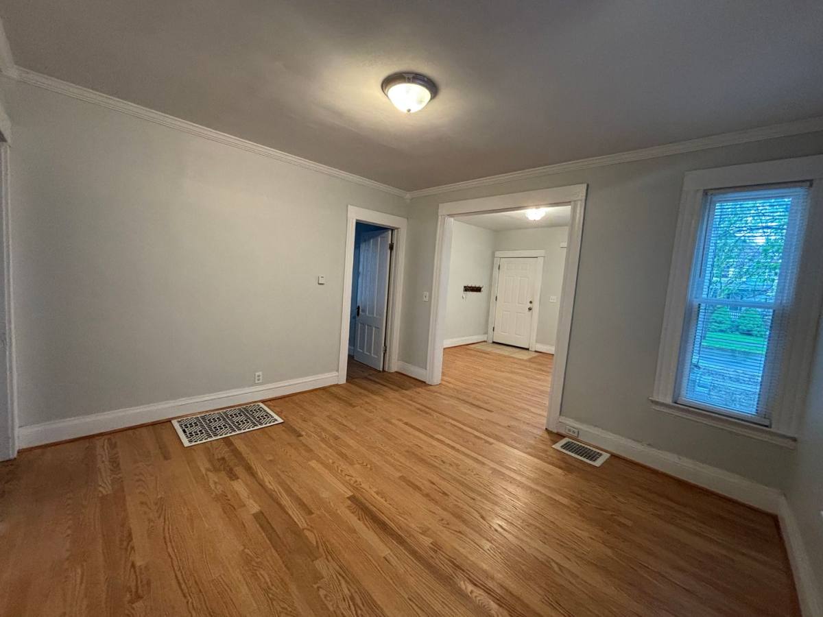 Apartment for rent at 117-119 Whittier Ave, Syracuse, NY 13204