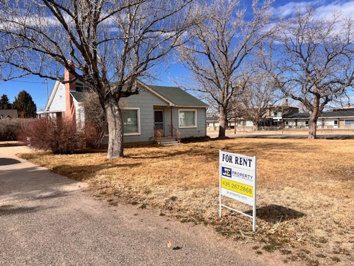 House for rent at 112 S 100 E, Parowan, UT 84761