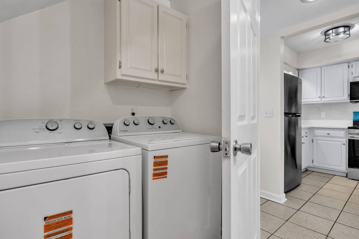 Apartment for rent at 1056 N Montgomery St, Starkville, MS 39759