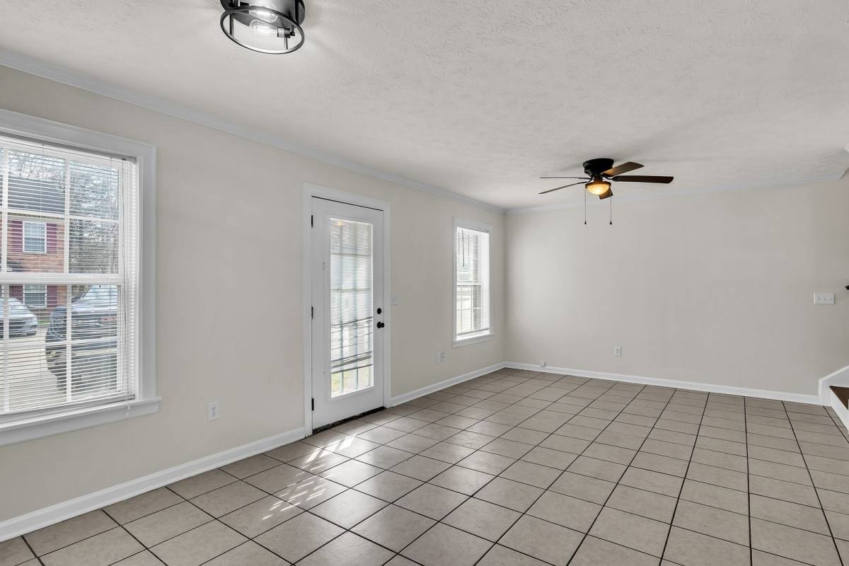 Apartment for rent at 1056 N Montgomery St, Starkville, MS 39759