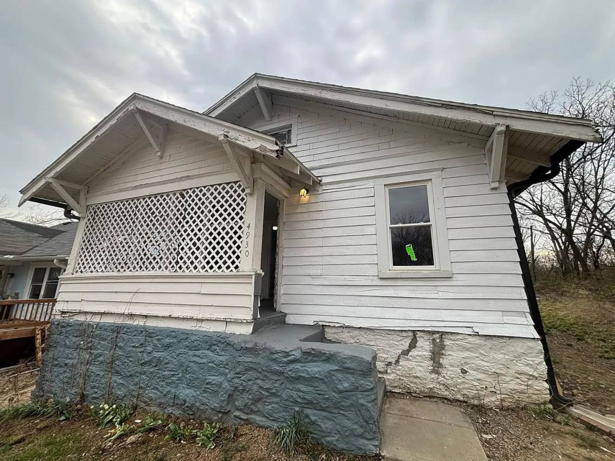 House for rent at 4930 Park Ave, Kansas City, MO 64130