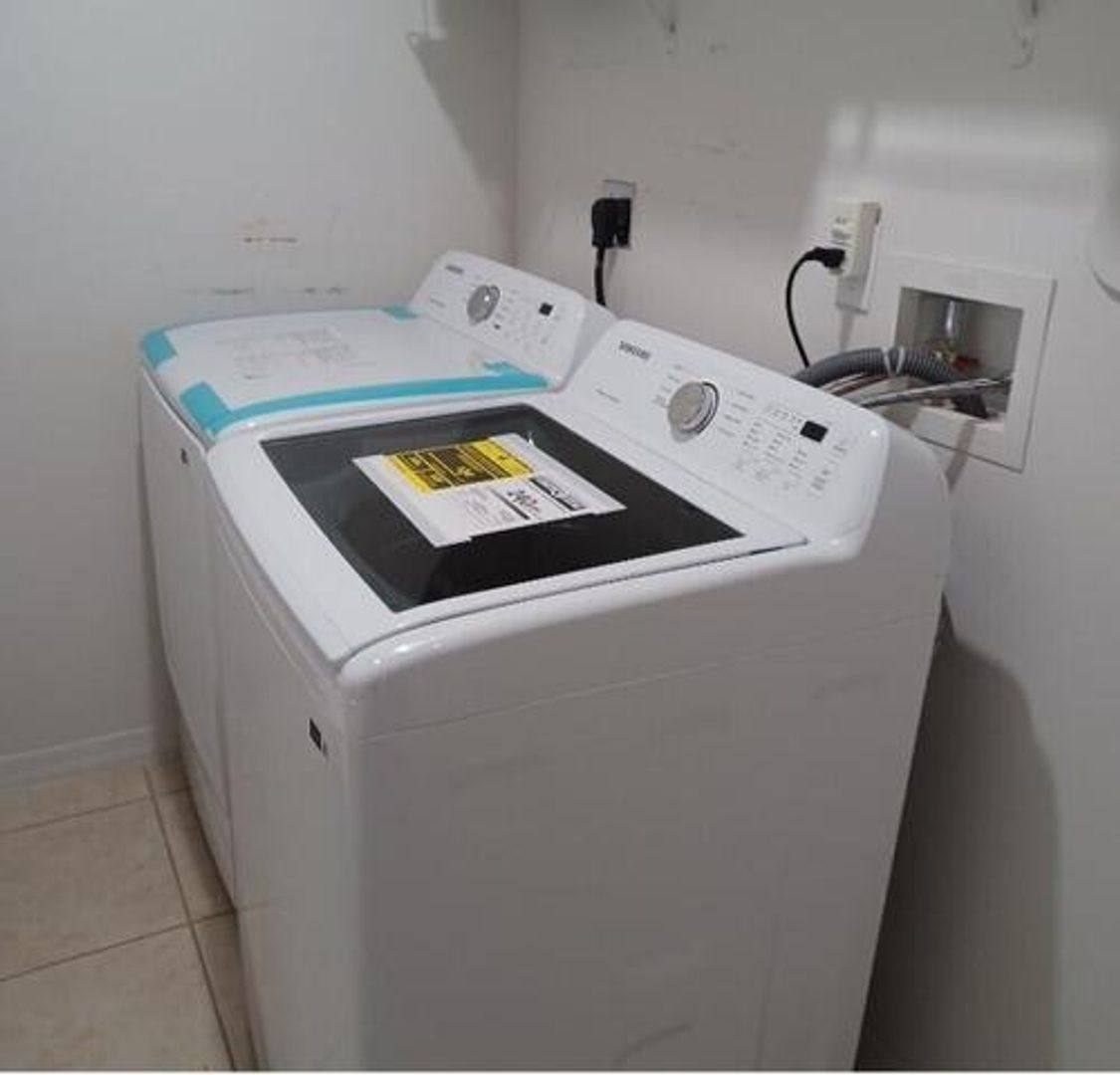 Townhouse for rent at 1064 SW 144th Ave, Hollywood, FL 33027