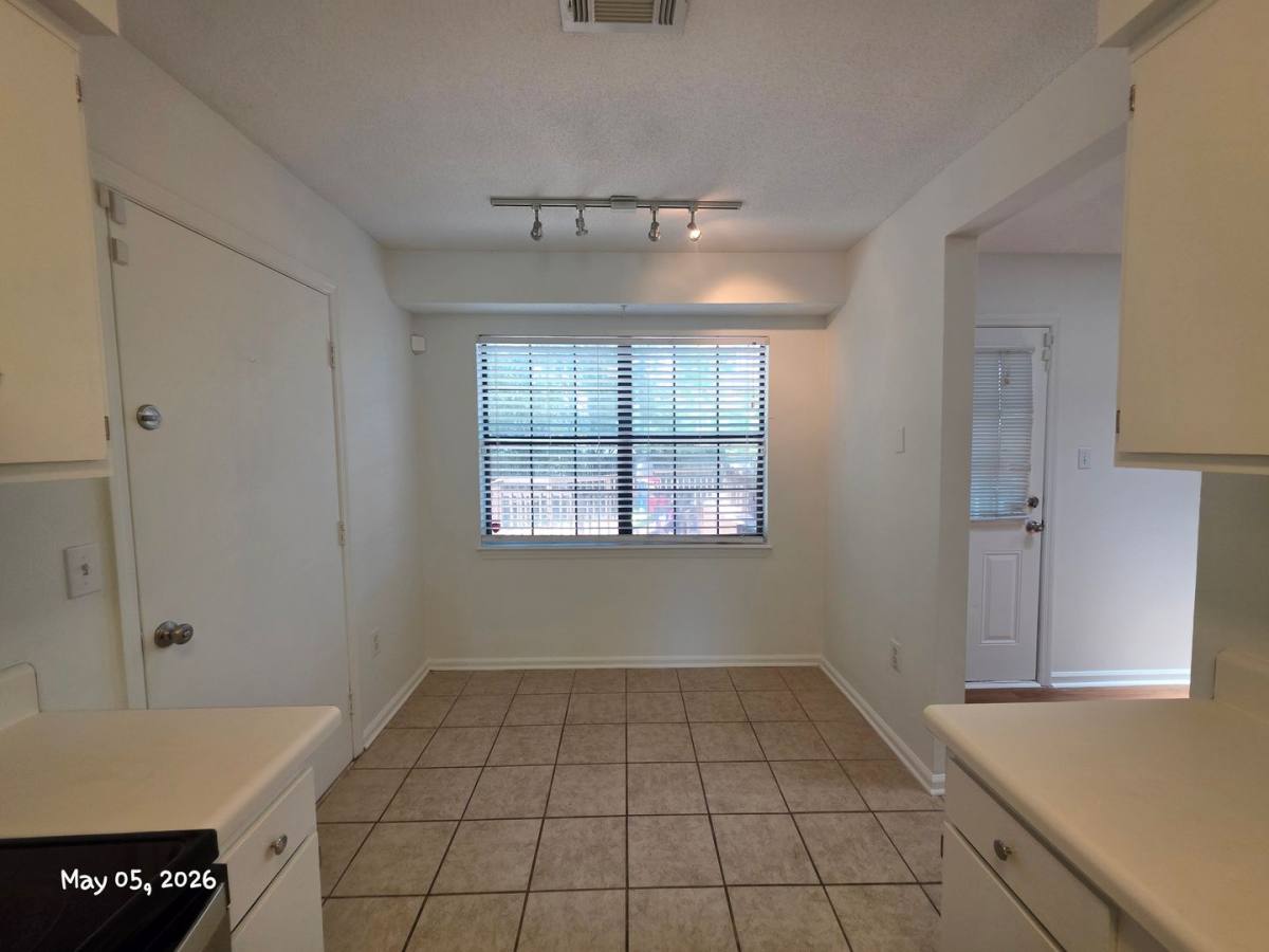 House for rent at 127 Stockbridge Dr, Savannah, GA 31419