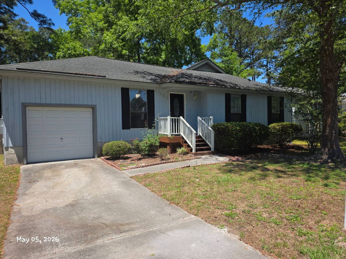 House for rent at 127 Stockbridge Dr, Savannah, GA 31419