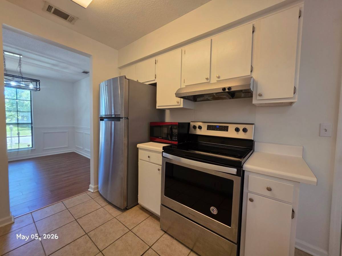 House for rent at 127 Stockbridge Dr, Savannah, GA 31419