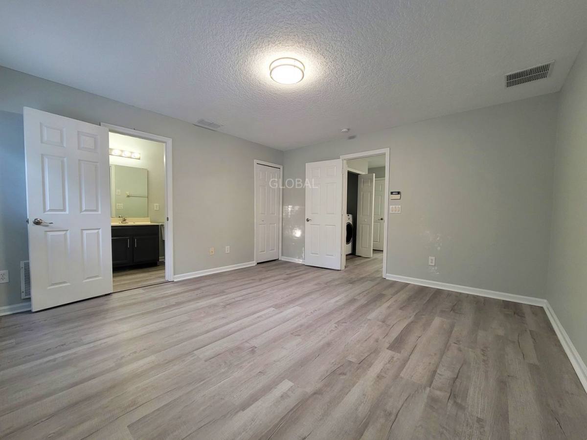 Townhouse for rent at 10254 Park Commons Dr, Orlando, FL 32832