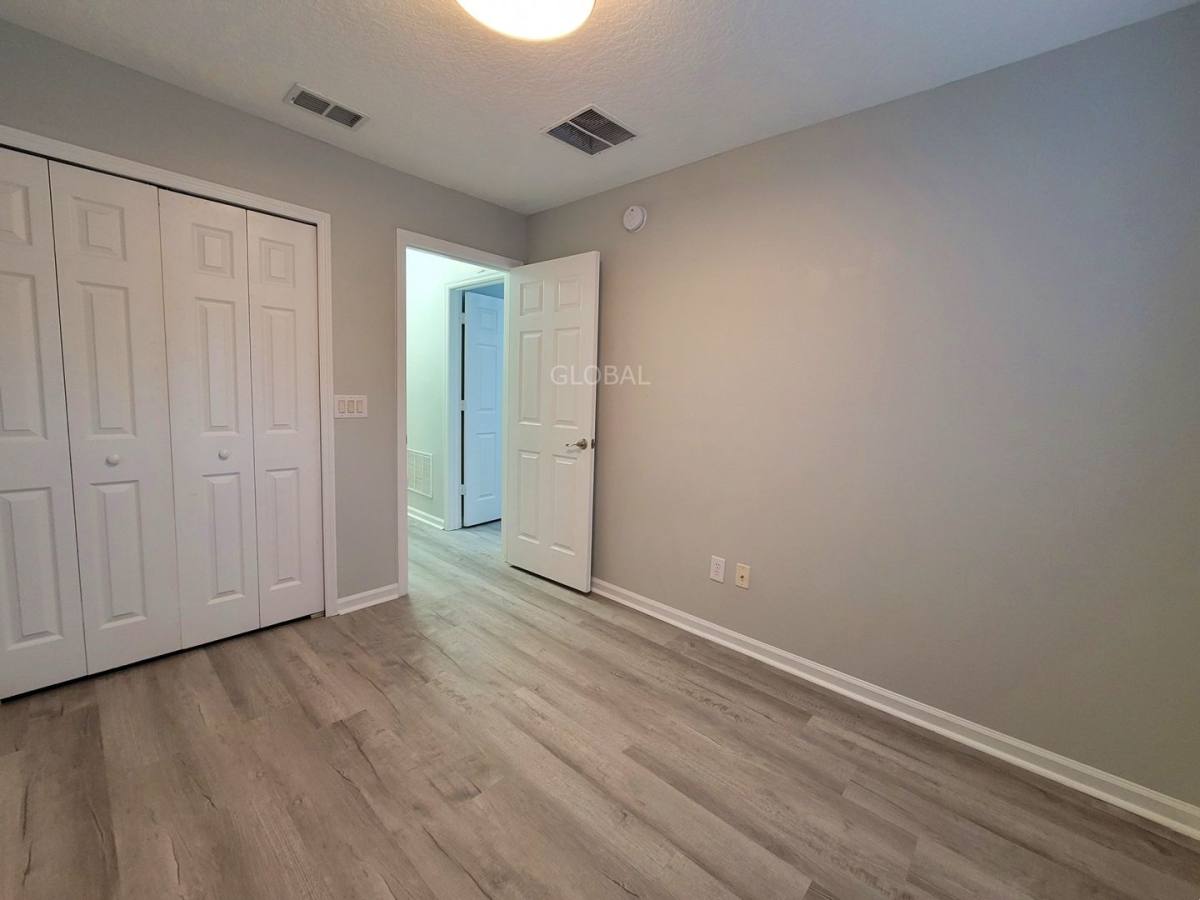 Townhouse for rent at 10254 Park Commons Dr, Orlando, FL 32832
