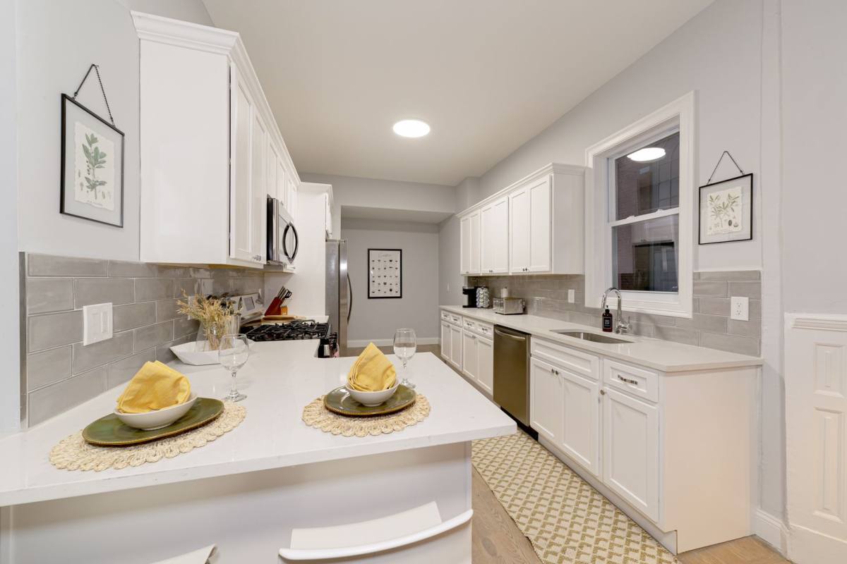 Apartment for rent at 584 Orange St, New Haven, CT 06511