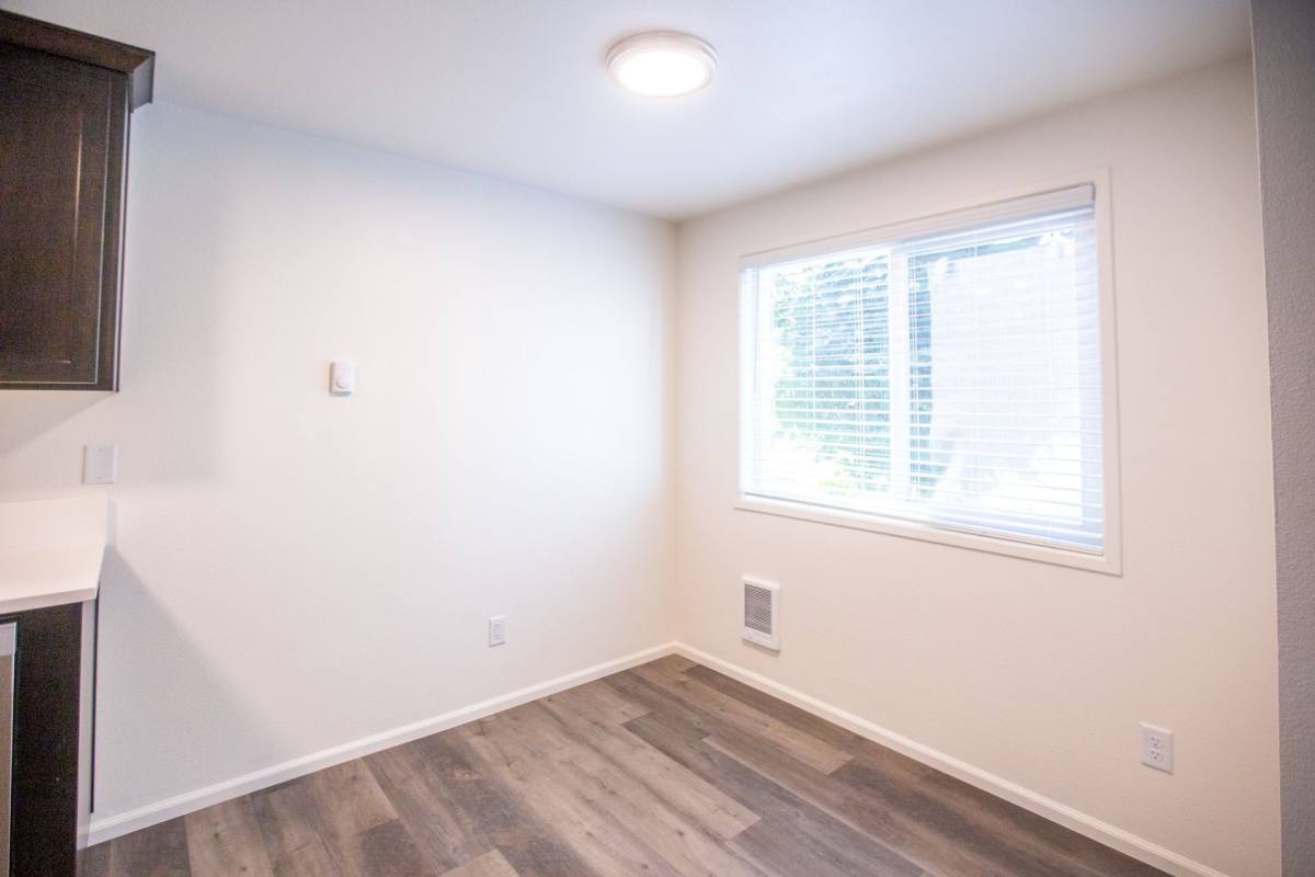 Apartment for rent at 2377 W Hayes St, Woodburn, OR 97071