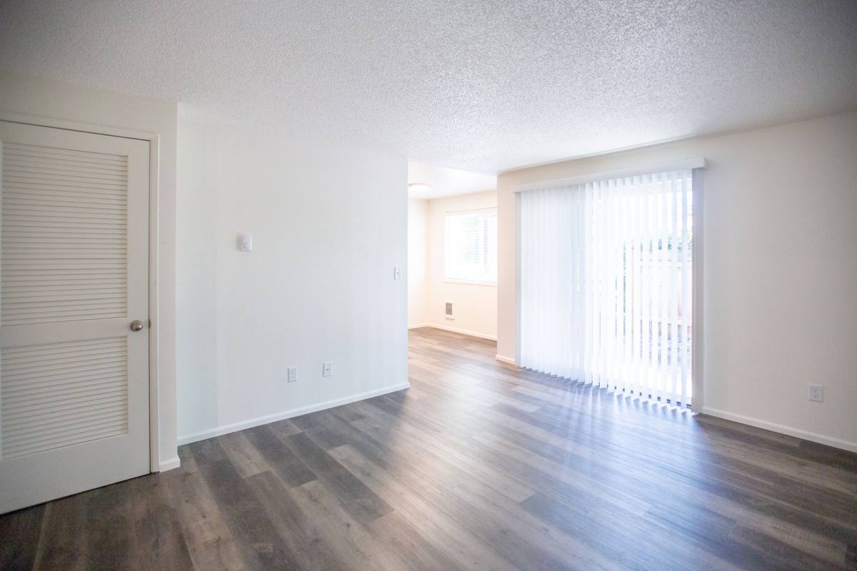 Apartment for rent at 2377 W Hayes St, Woodburn, OR 97071