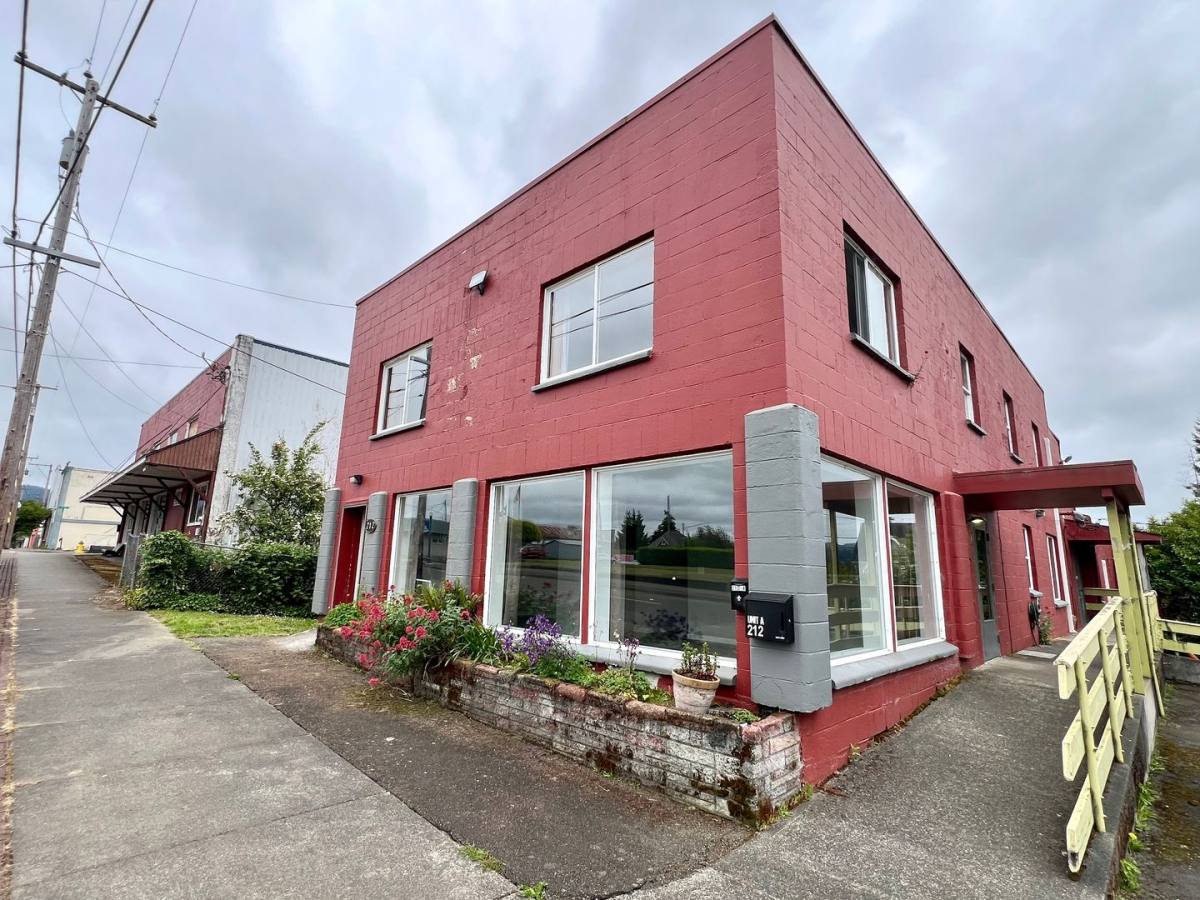 Apartment for rent at 212 Spruce St, Myrtle Point, OR 97458