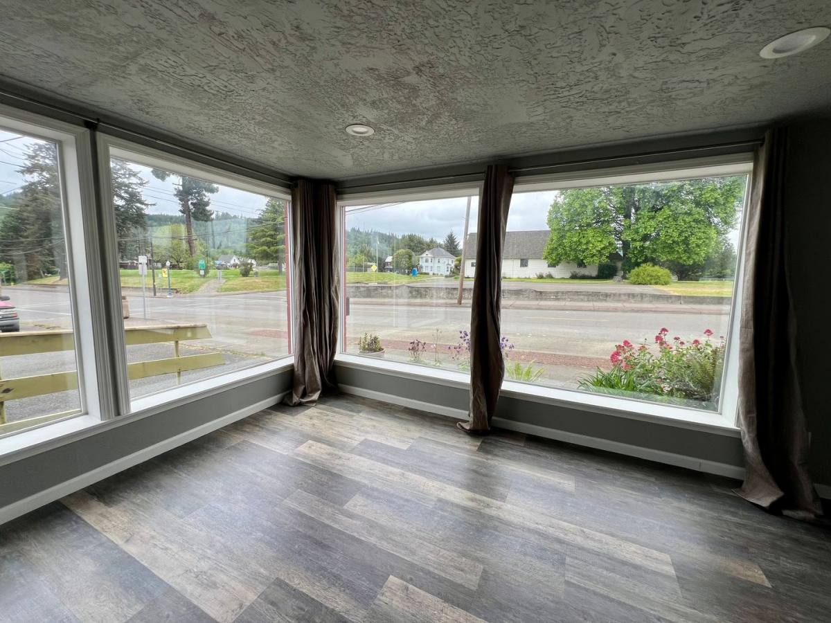 Apartment for rent at 212 Spruce St, Myrtle Point, OR 97458