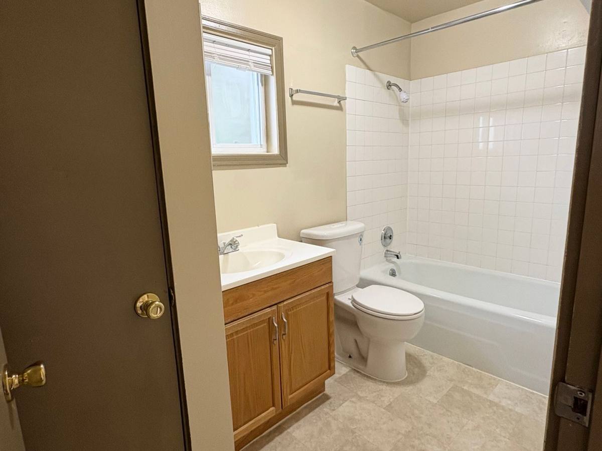 Apartment for rent at 5502 15th Ave NE, Seattle, WA 98105
