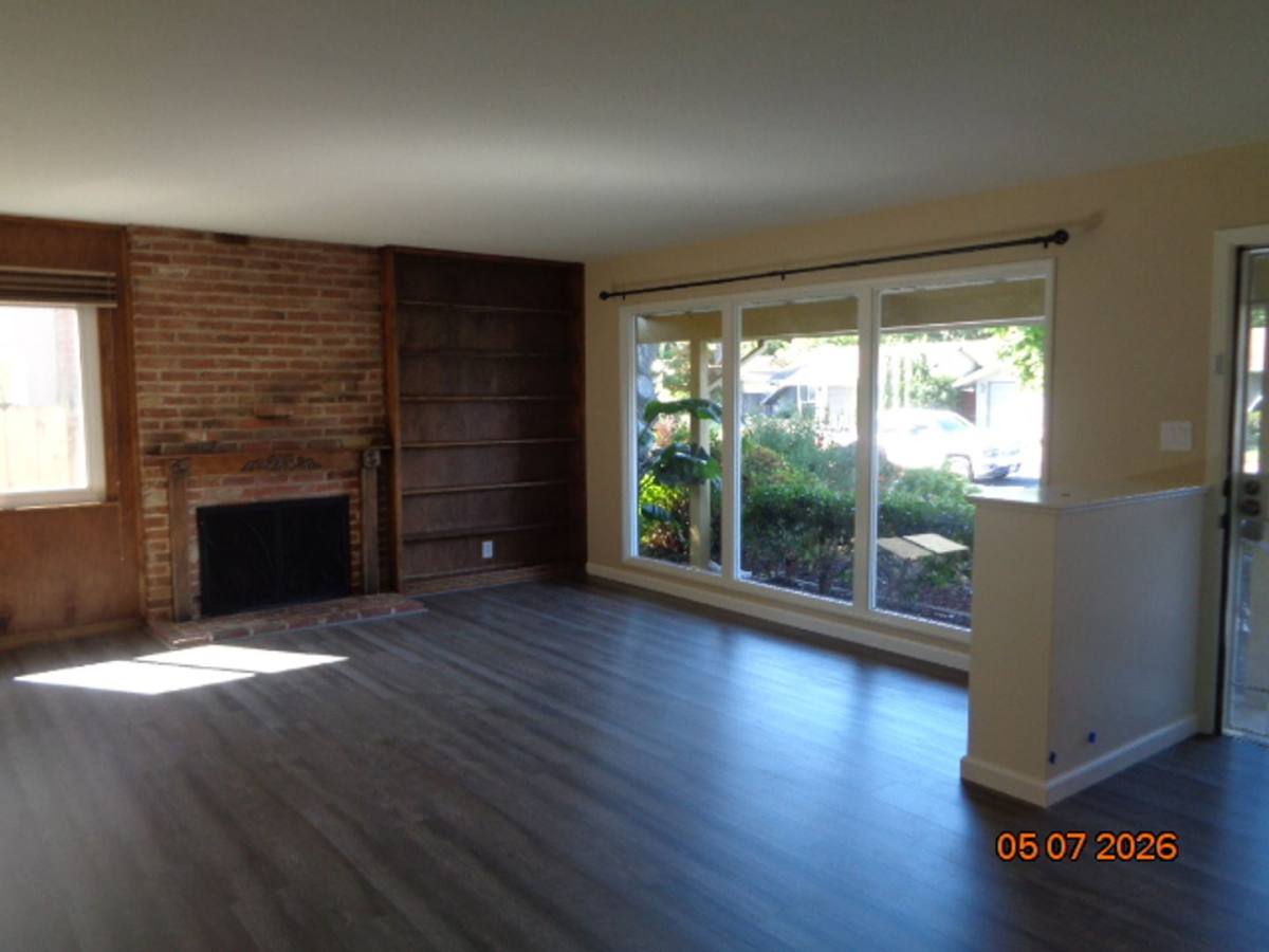 House for rent at 449 Azalea Dr, Vacaville, CA 95688