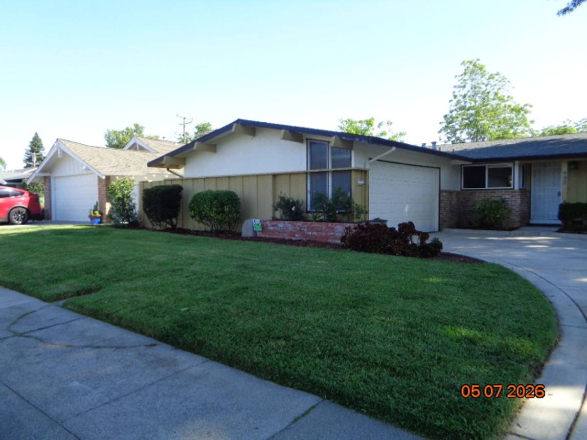 House for rent at 449 Azalea Dr, Vacaville, CA 95688