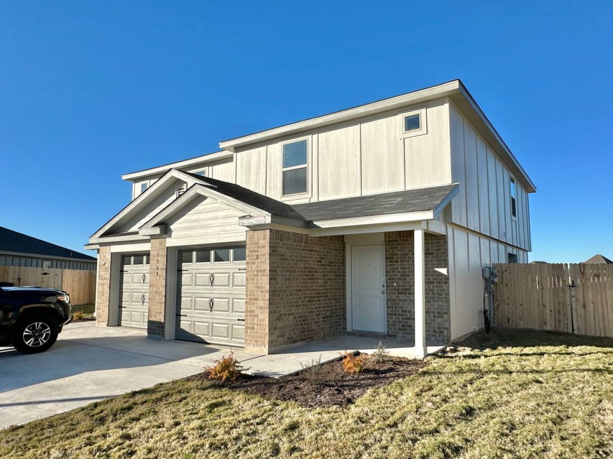 Townhouse for rent at 5909 Betty Lou Dr, Killeen, TX 76549