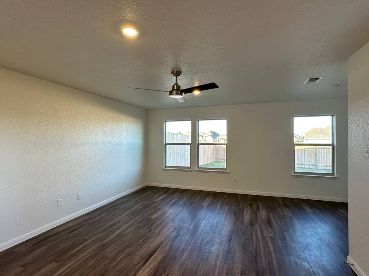 Townhouse for rent at 5909 Betty Lou Dr, Killeen, TX 76549