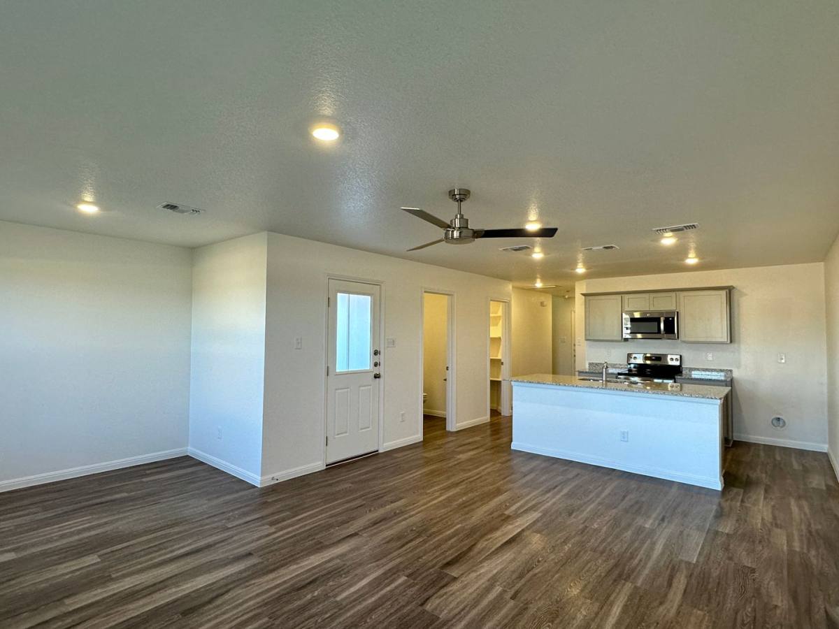 Townhouse for rent at 5909 Betty Lou Dr, Killeen, TX 76549