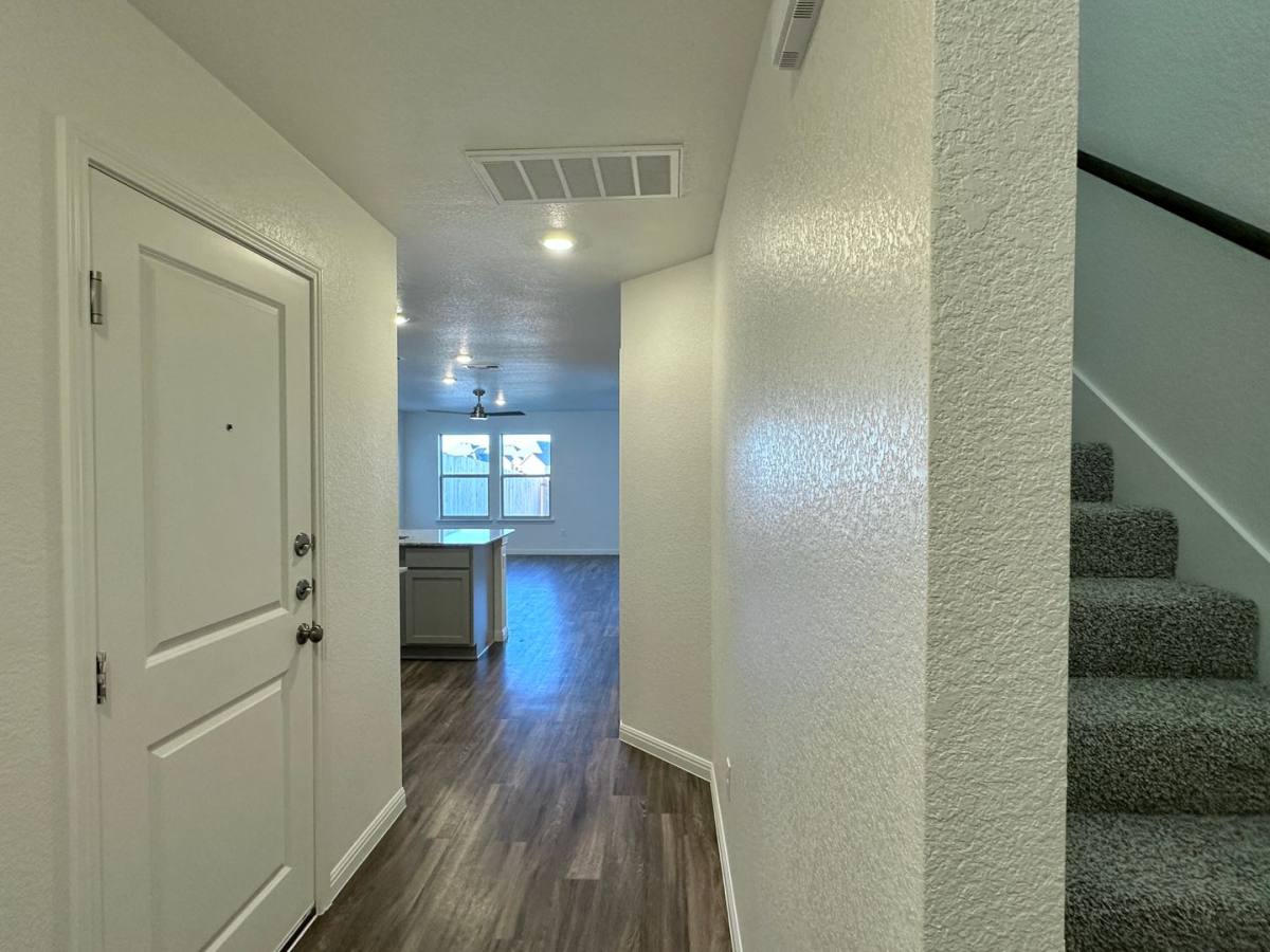 Townhouse for rent at 5909 Betty Lou Dr, Killeen, TX 76549