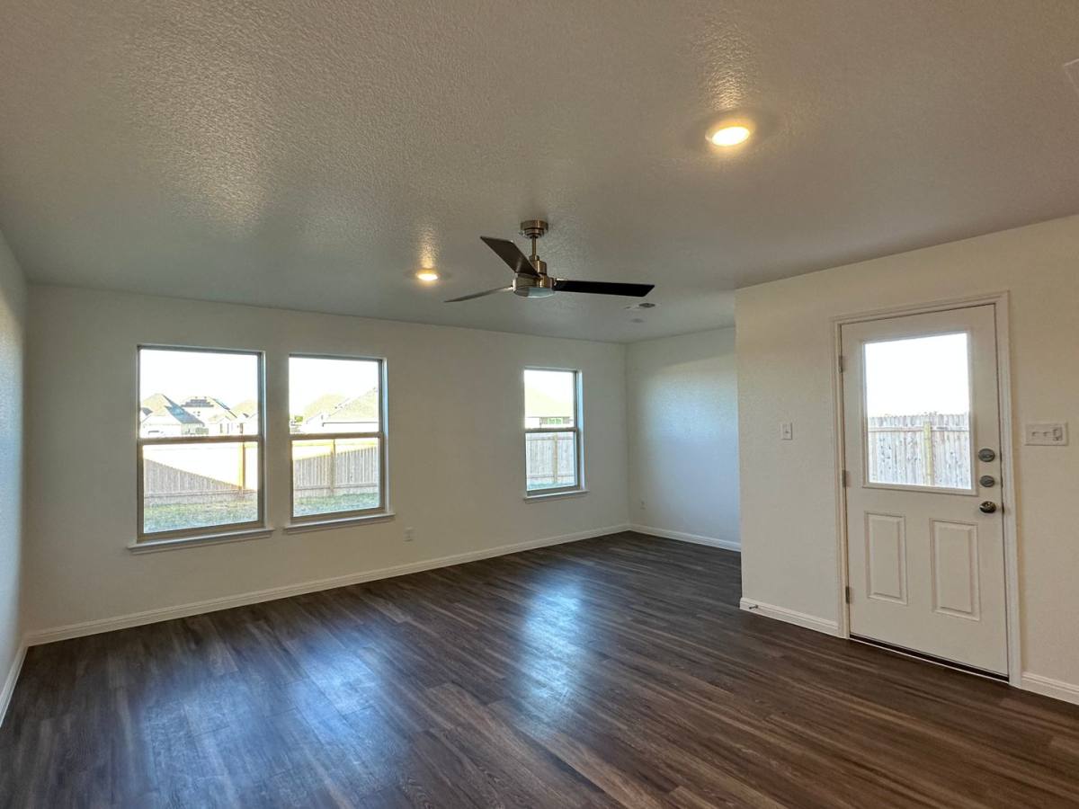 Townhouse for rent at 5909 Betty Lou Dr, Killeen, TX 76549