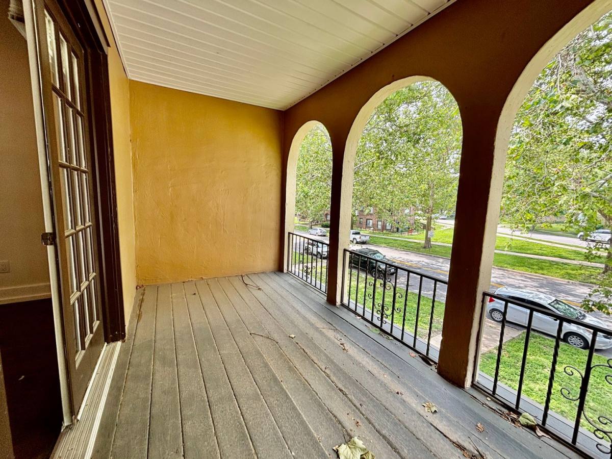 Apartment for rent at 4311-4325 Roanoke Parkway, Kansas City, MO 64111