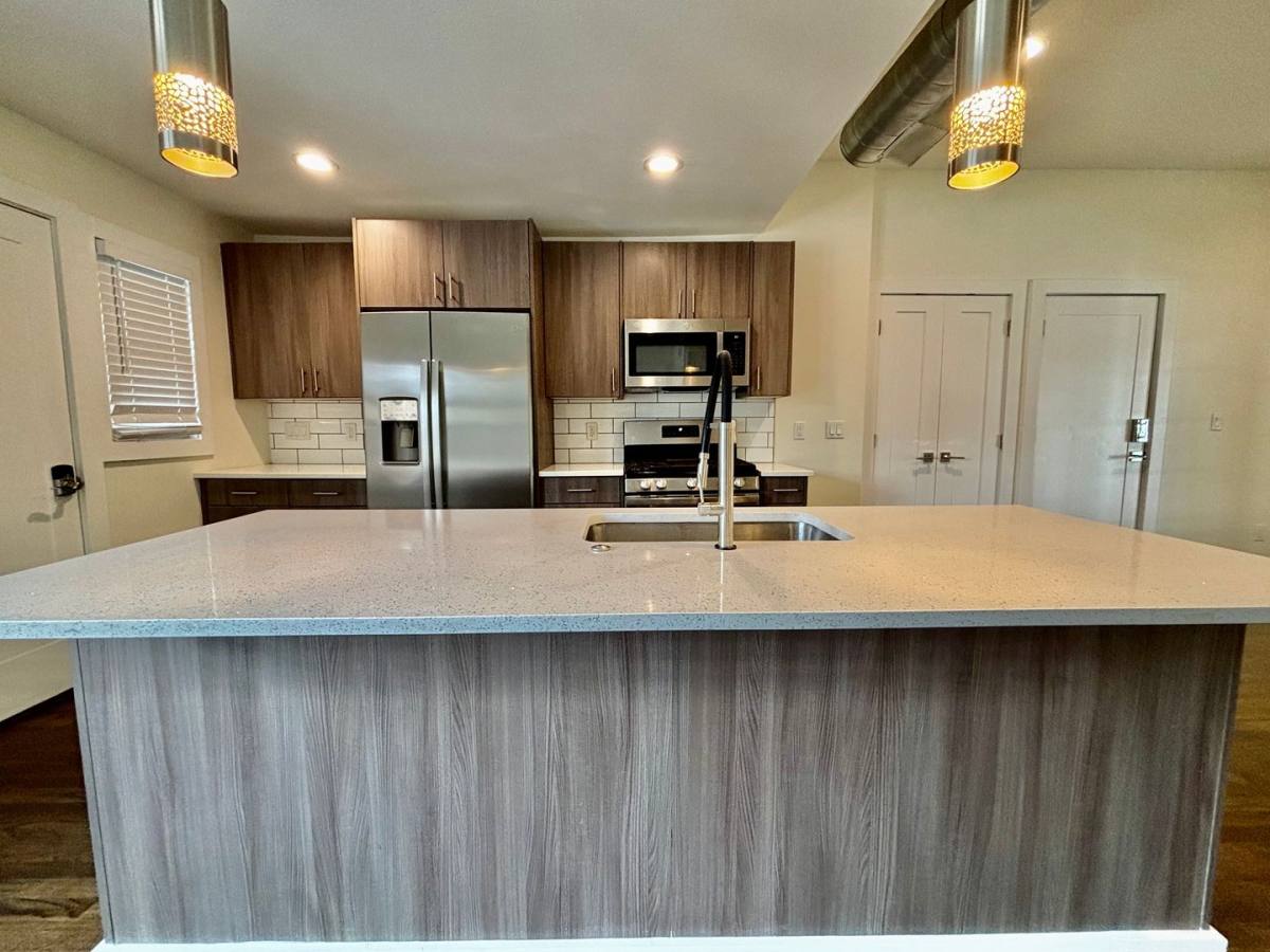 Apartment for rent at 4311-4325 Roanoke Parkway, Kansas City, MO 64111