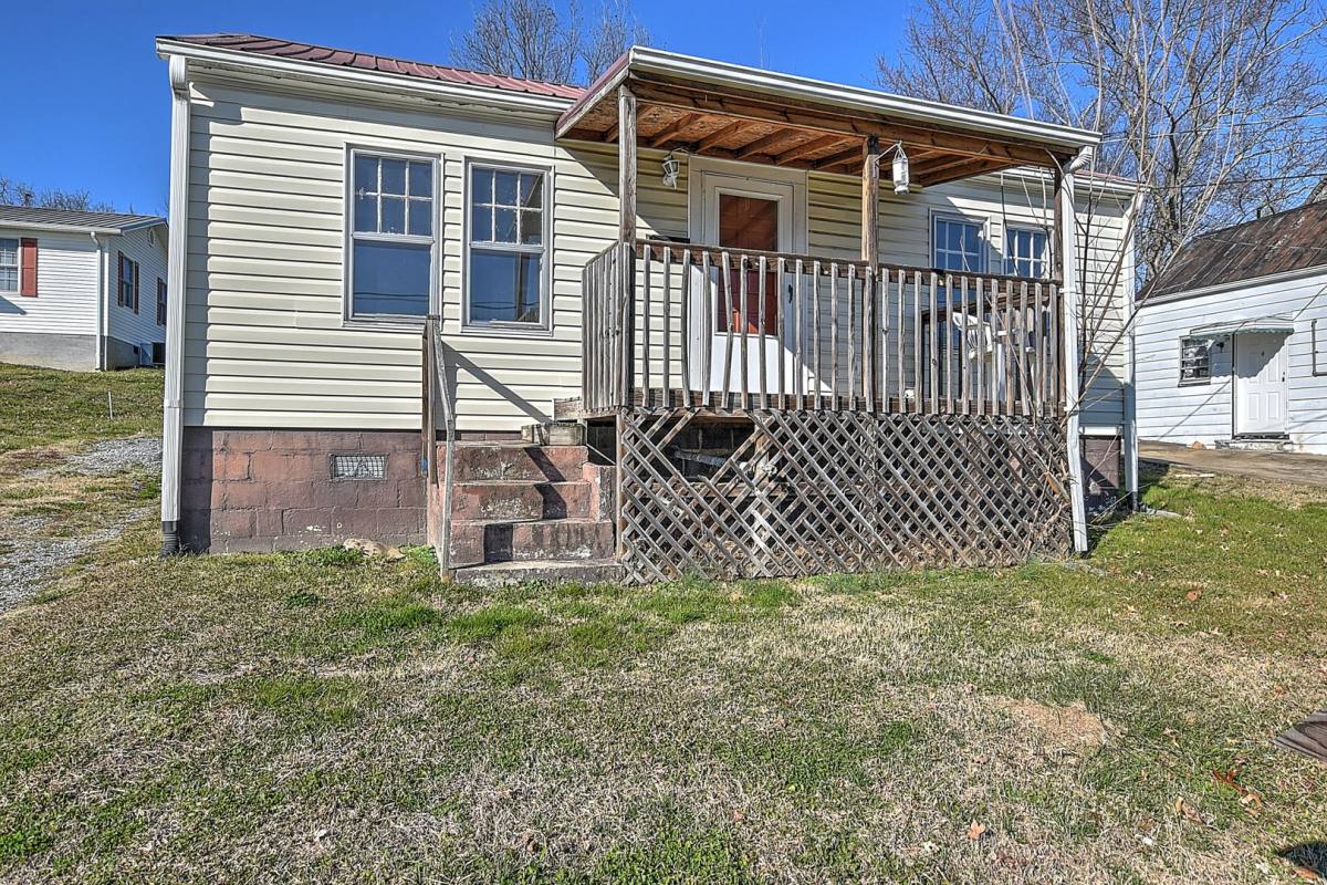 House for rent at 118 Unaka St, Greeneville, TN 37743