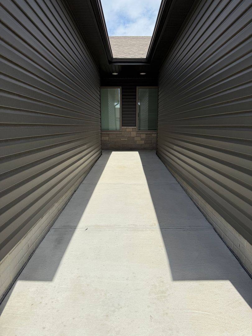 Townhouse for rent at 6942 Claystone Dr, Lincoln, NE 68521